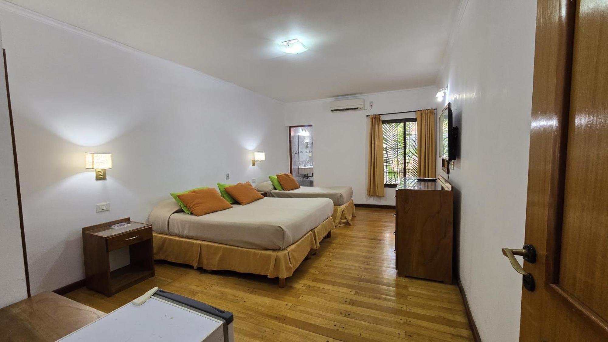 Tajy Iguazu Hotel Puerto Iguazú Exteriör bild